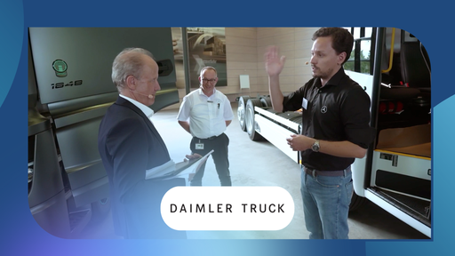 Marktstände mit verschiedenen LKW's